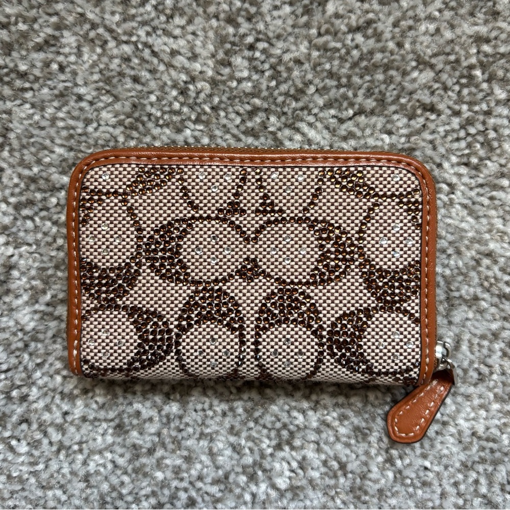 Coach Essential Small Zip Around Card Case in Crystal Signature Jacquard